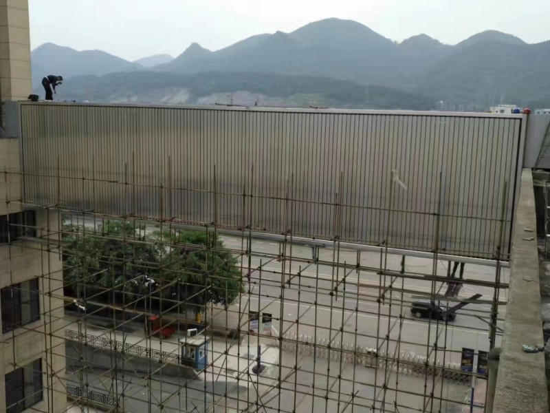 大型三面翻广告牌及钢结构类